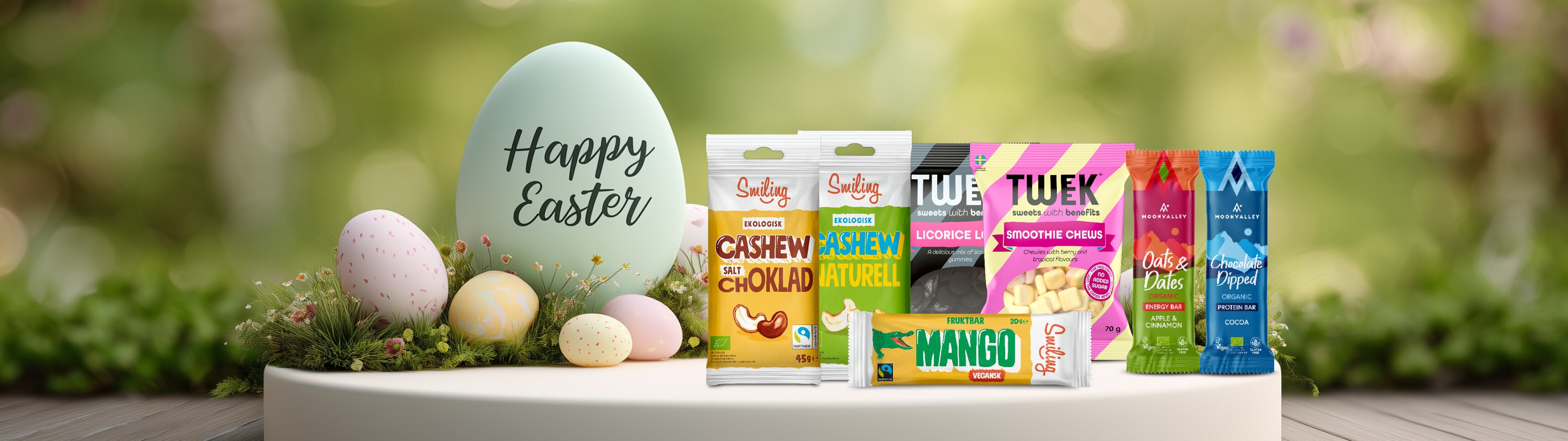 Tre kvinnor som ler och ser ut att ha kul tillsammans. Det finns även produkter som är med i den aktuella kampanjen Medlemskampanj - upp till 30% på utvalt. 