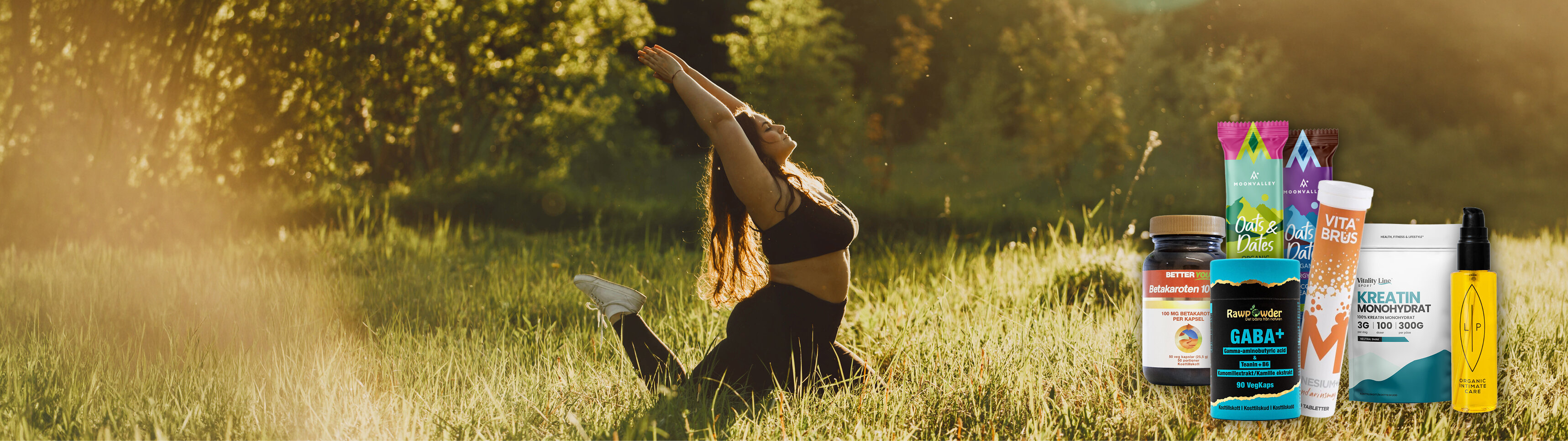 Tre kvinnor som ler och ser ut att ha kul tillsammans. Det finns även produkter som är med i den aktuella kampanjen Medlemskampanj - upp till 30% på utvalt. 