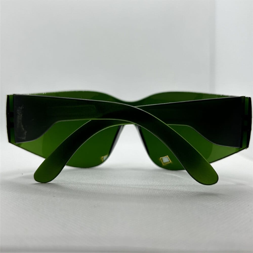 Skyddsglasögon från Nutrilight - Glasögon som skyddar ögonen vid användning av rödljusterapilampa